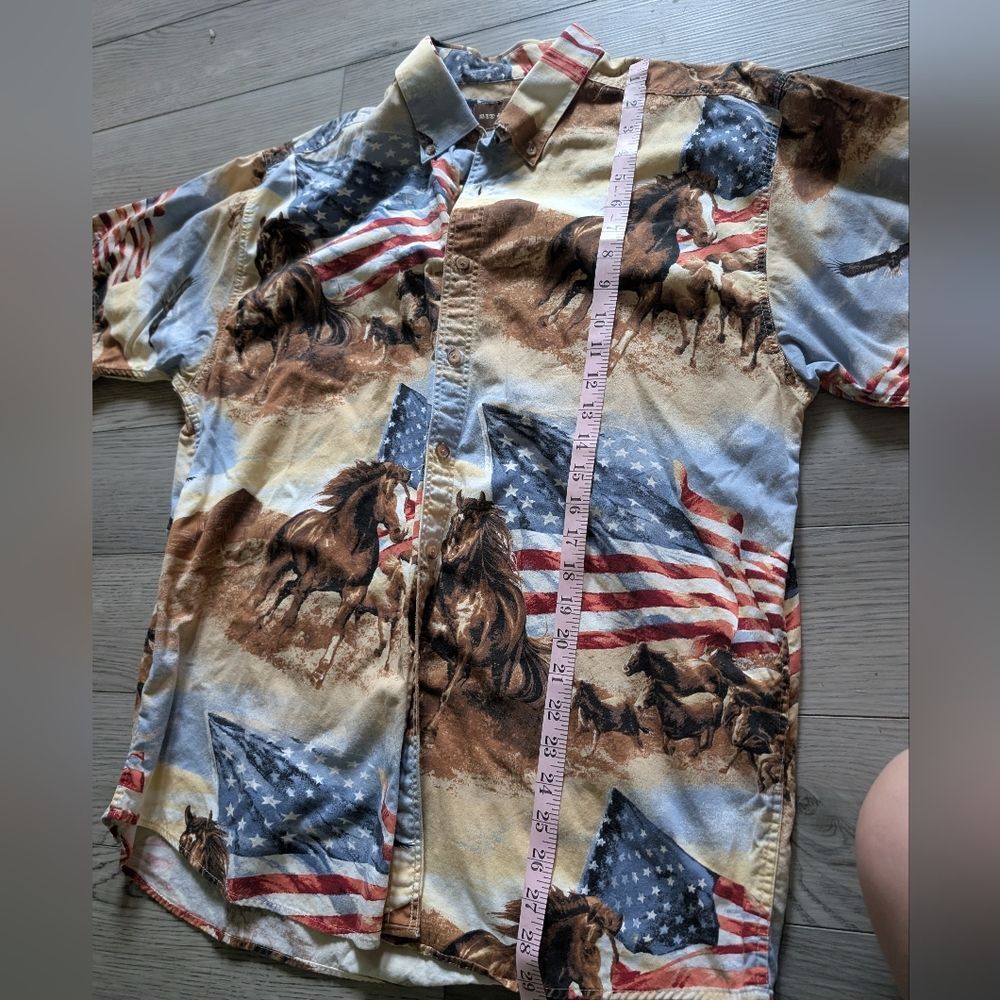 Bit & Bridle Horse Flag Western America Short Sleeve Button Down Size Large - Picture 7 of 7